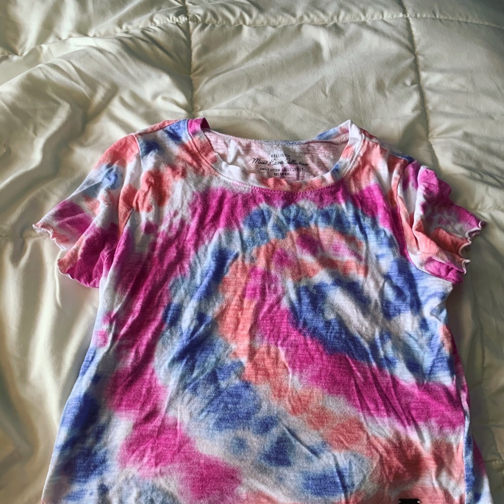tie dye hollister crop top